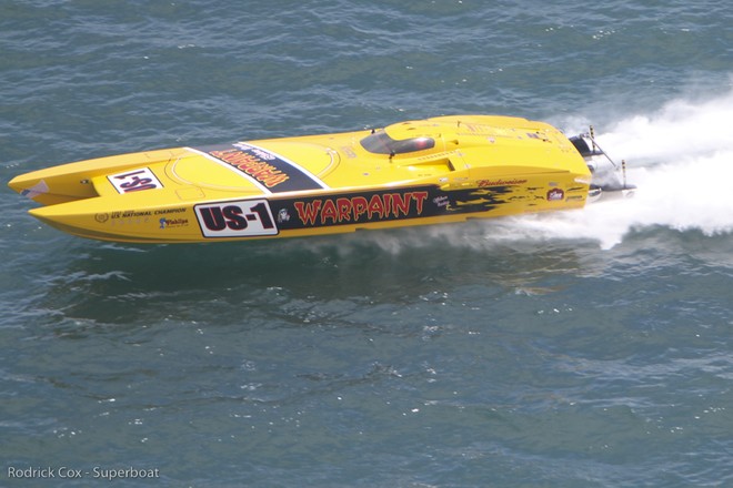 Warpaint heads for the chequered flag in the hotly contested Superboat 750 class off Cocoa Beach.   © Rodrick Cox